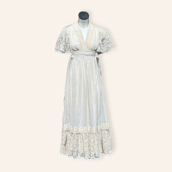 Empire waist cream colored mid-summer frock size 4 - Picture 1 of 8